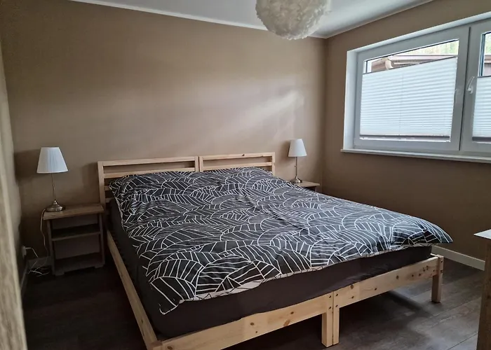 Sosny 2,1 Nad Jeziorem Otw Borowno Wielkie *